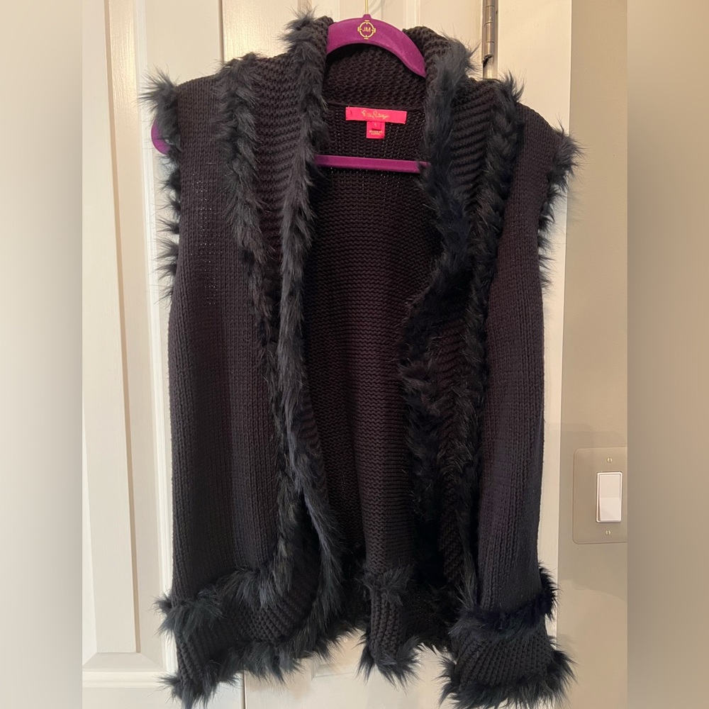 Lilly Pulitzer black sleeveless sweater vest sz L